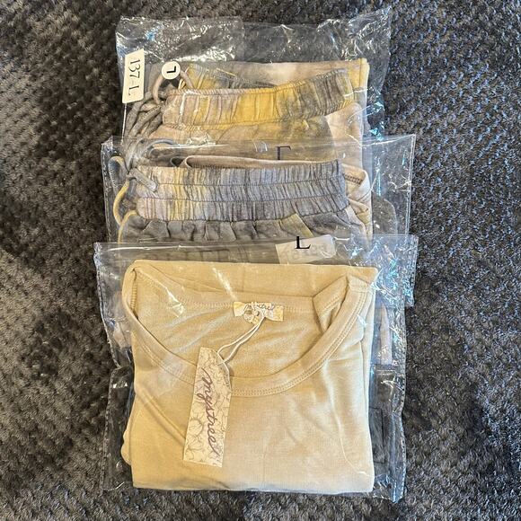 Women’s Sz L “You Choose” A Short, Long Sleeve Top or Jogger, Soft & Lightweight - Picture 15 of 15